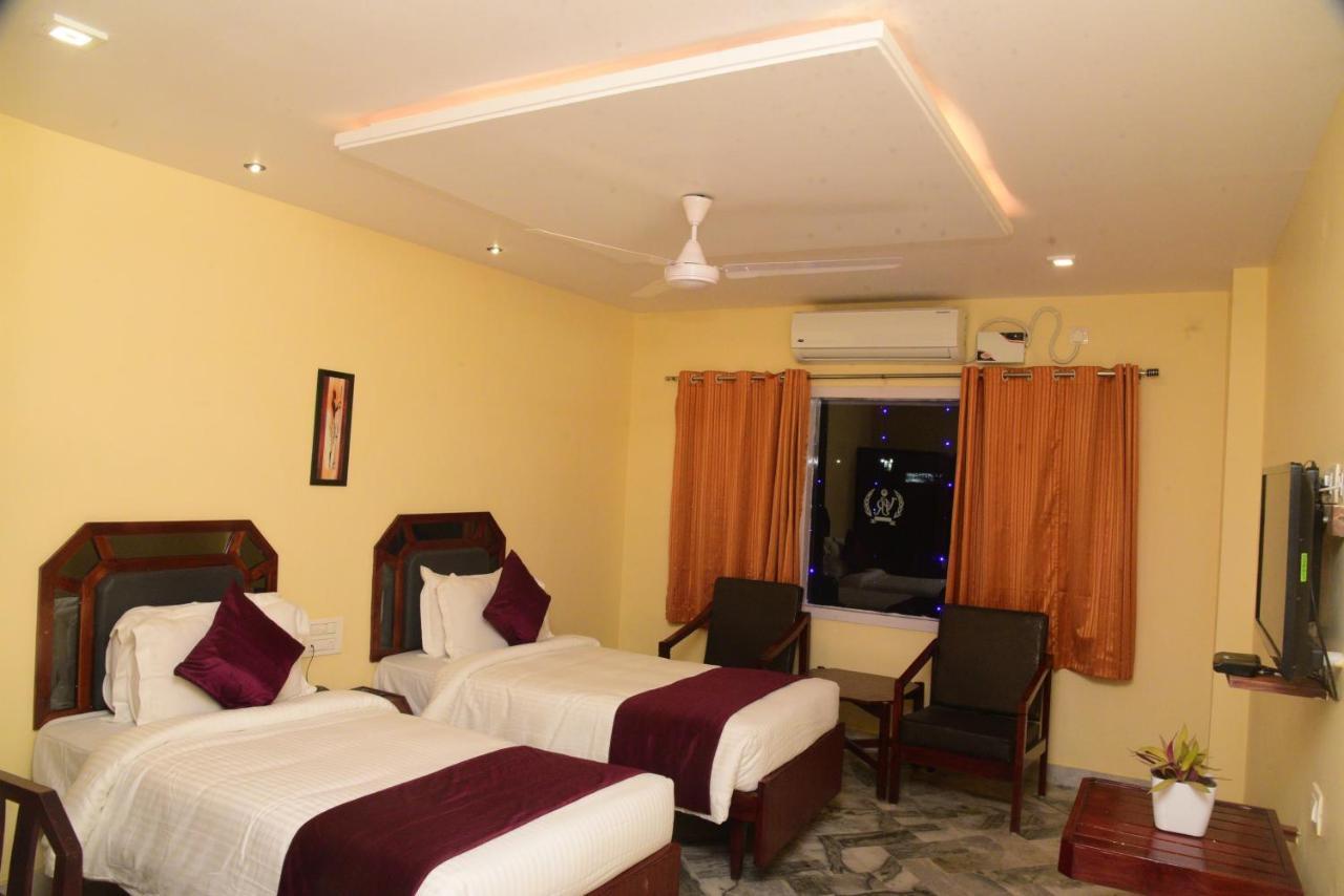 Hotel Vijaya Residency Anakāpalle Extérieur photo